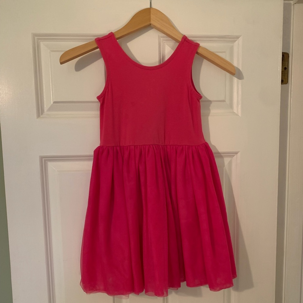 Hanna Andersson girls size 6-7 (120cm) fuchsia dress.
